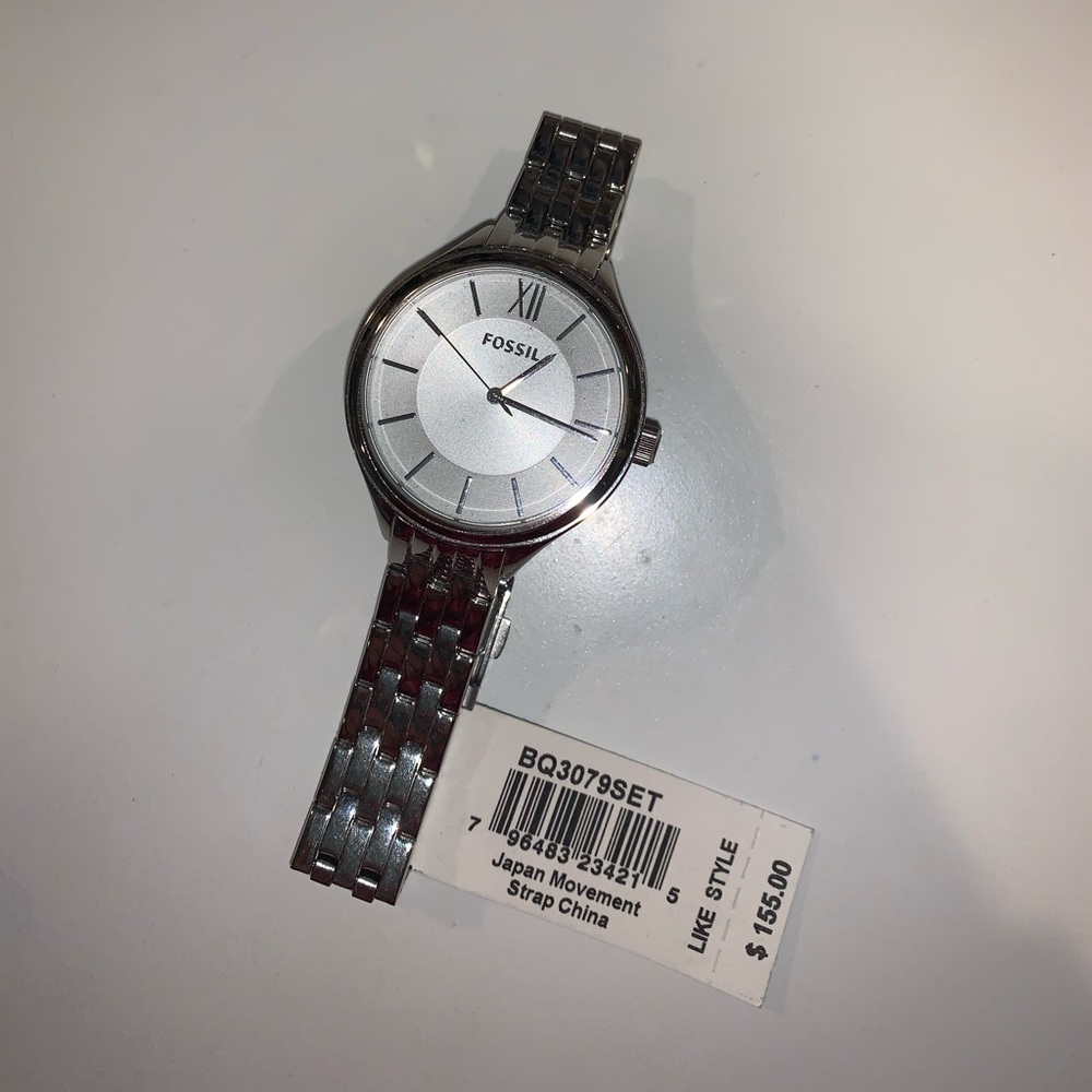 Fossil Watch *NEVER WORN!* Brand new with box!